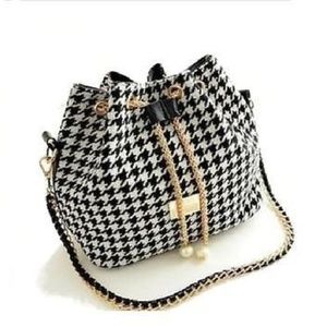 Chain Drawstring Bucket Black & White Handbag